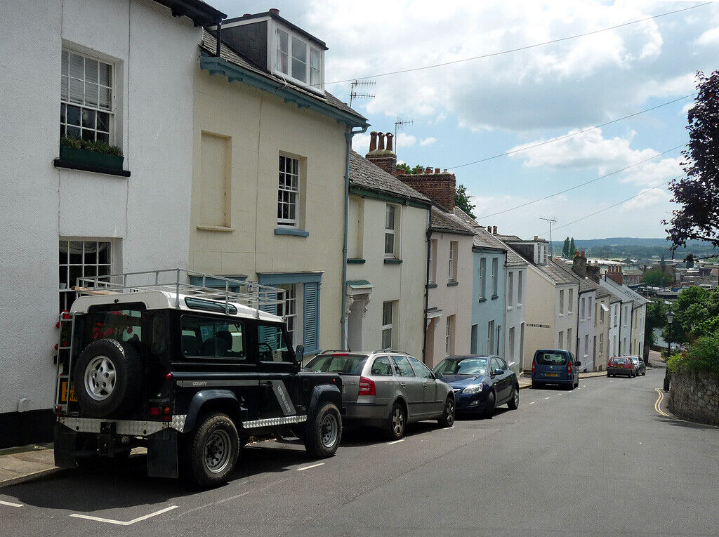 PHOTO  COLLETON HILL EXETER MODEST 1820S HOUSES STEPPING DOWN THE HILL TO THE RI