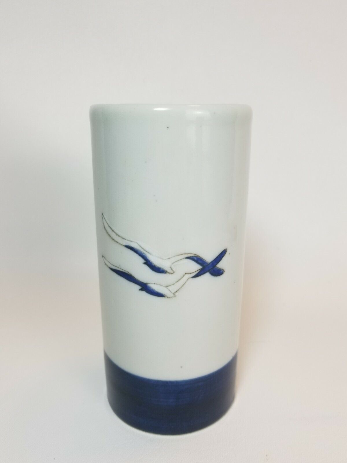 Otagri Seagull Blue White Bird Vase 6 1/8\