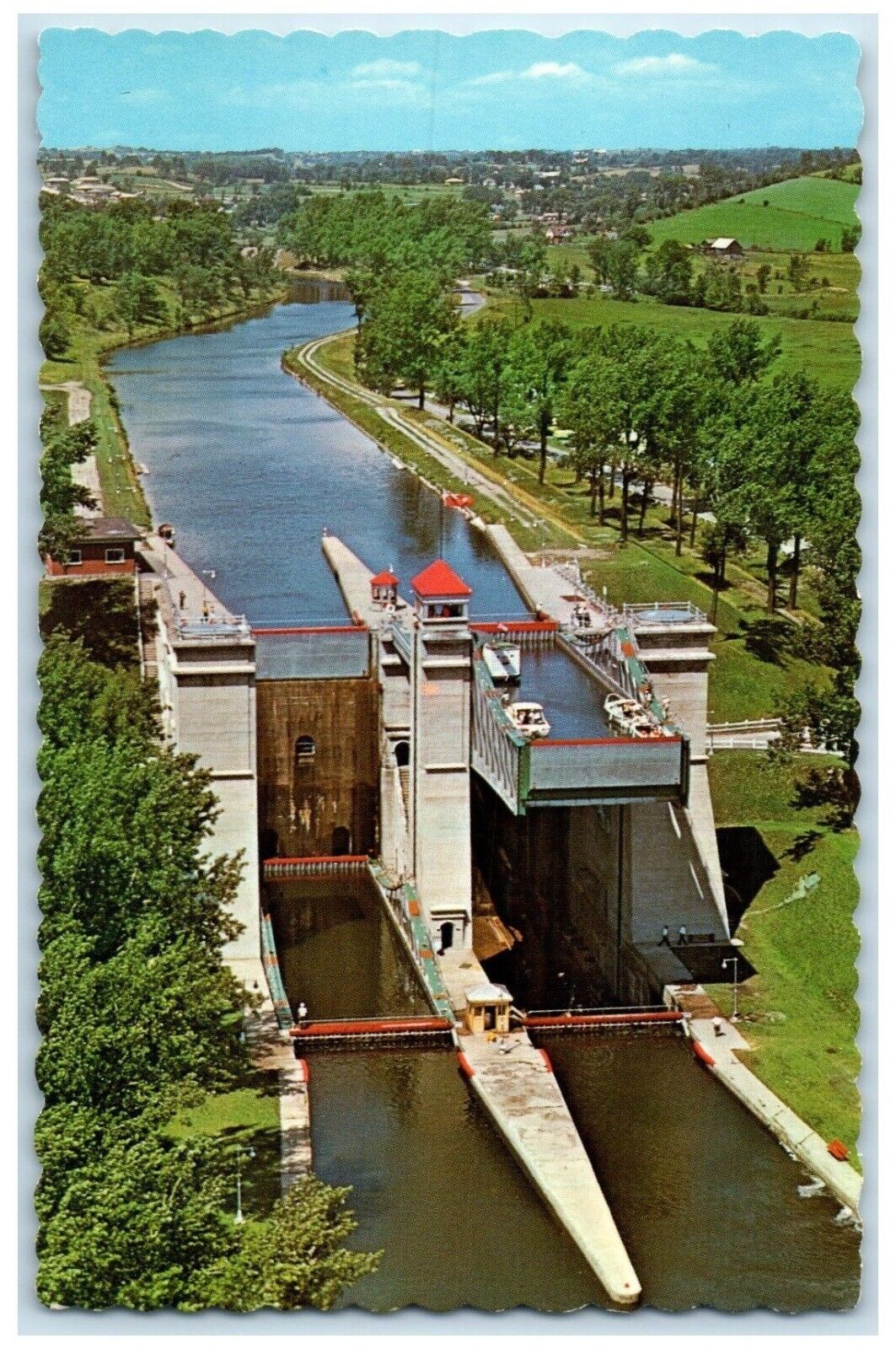 c1960's World Famous Hydraulic Lift Lock Peterborough Ontario Canada Postcard