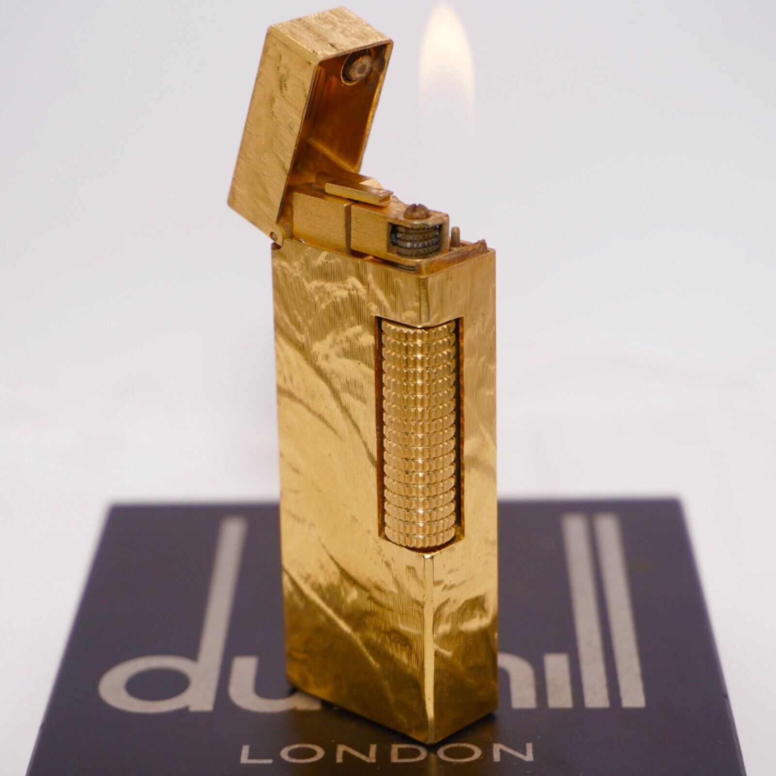 With D Mark Dunhill Lighter Gold plate Silk Moire Pattern_Ultrasonically cleaned