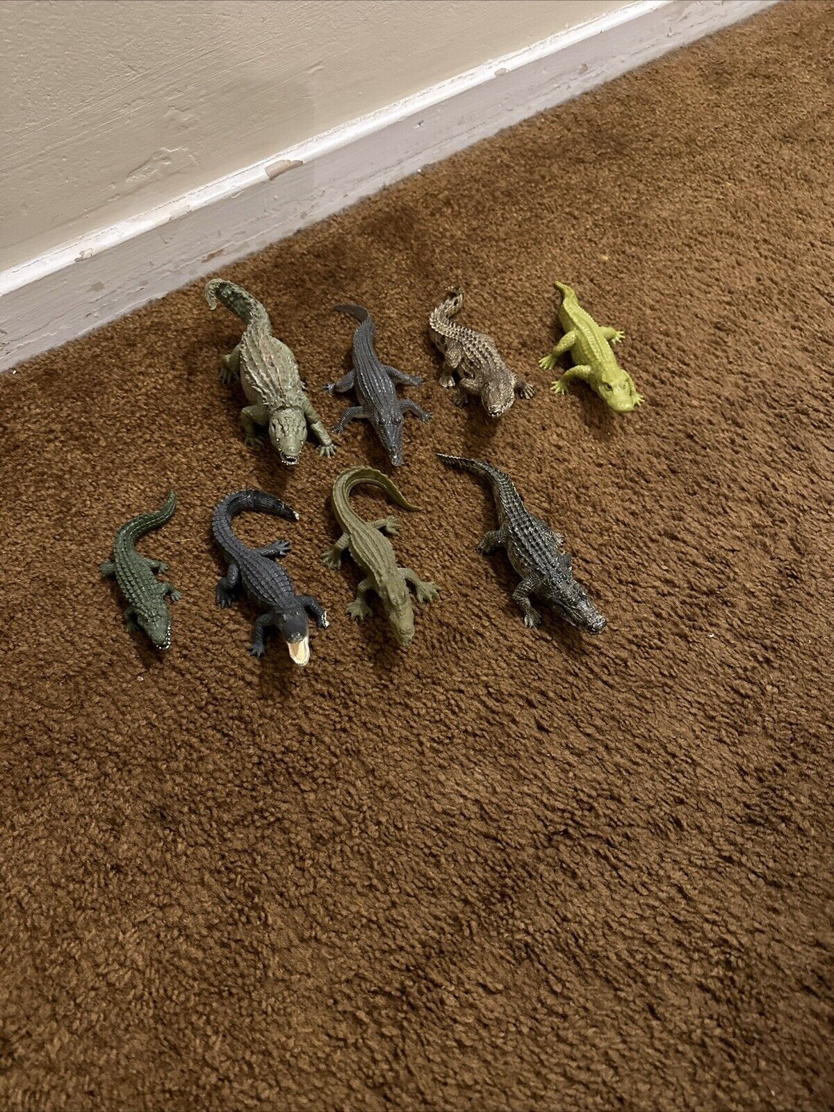 Alligator Toy Lot Of 8 ( Do Have Some Wear On Some Of The Toys) See Photo