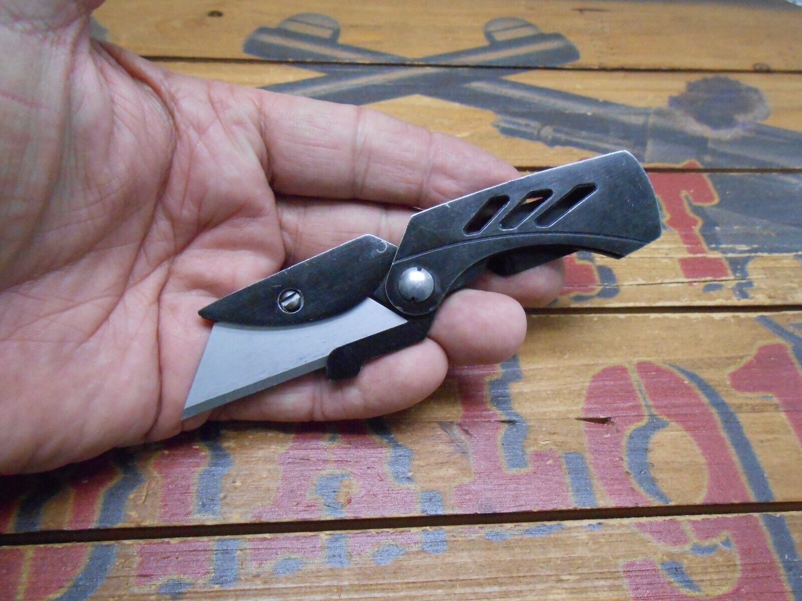 Gerber EAB Lite Knife Liner Lock Plain Edge Replaceable Blade Black