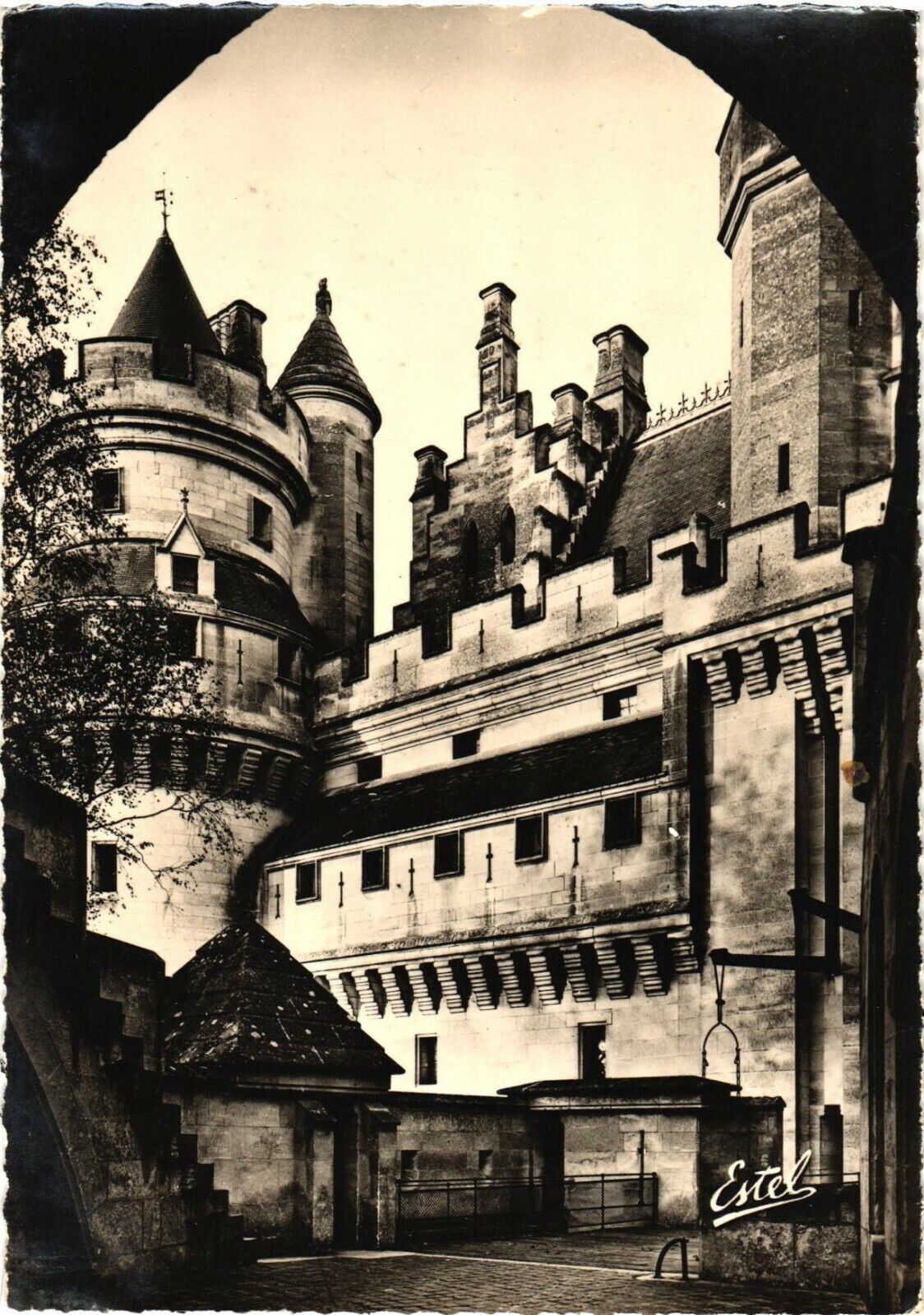 The Tower of Artus And Draw-Bridge, Château de Pierrefonds, France Postcard