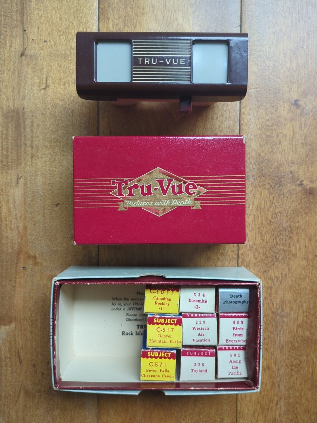 Vintage Tru-Vue Stereoscope Viewer w/ Original Box & (9) Stereochromes