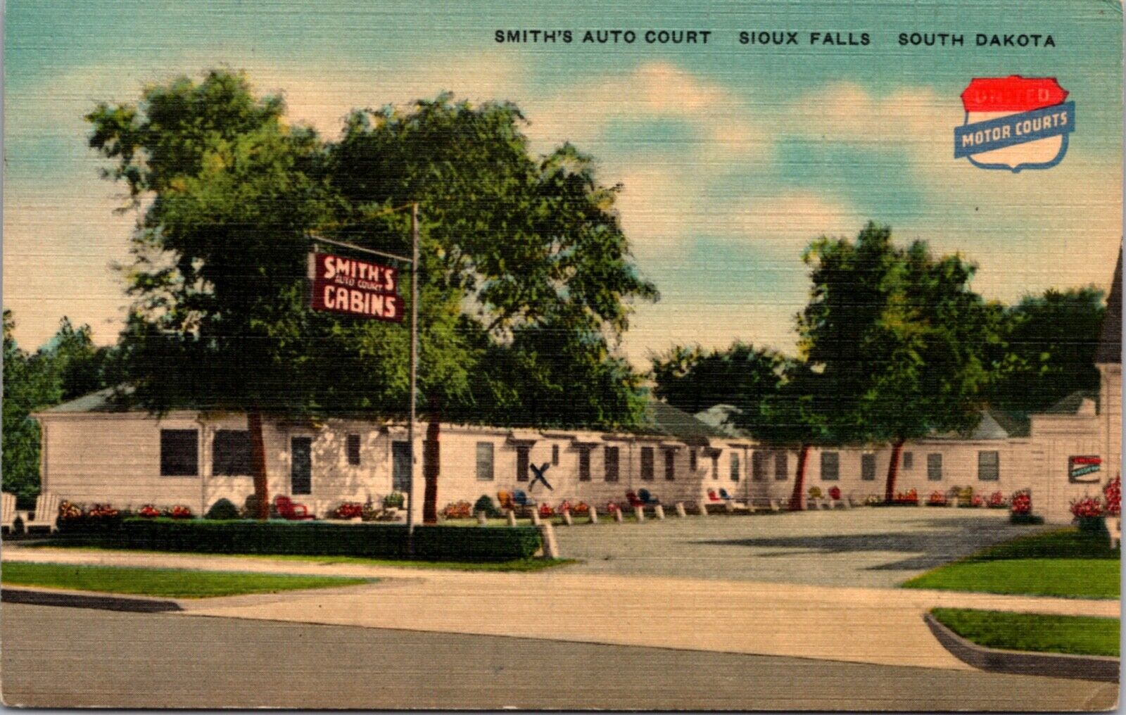 Linen Postcard Smith's Auto Court in Sioux Falls, South Dakota