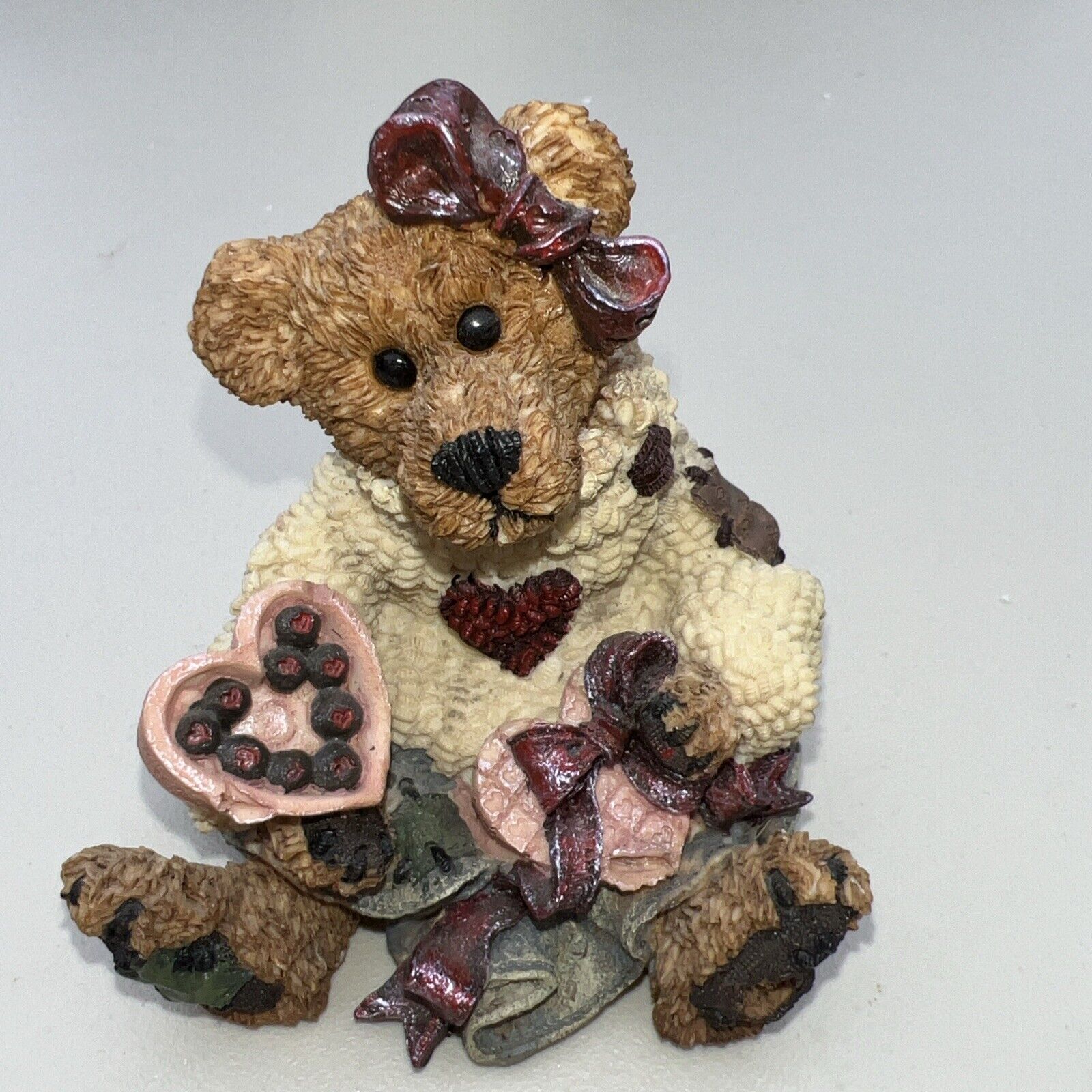 Boyds Bears Bailey...Hearts Desire figurine #2272 \