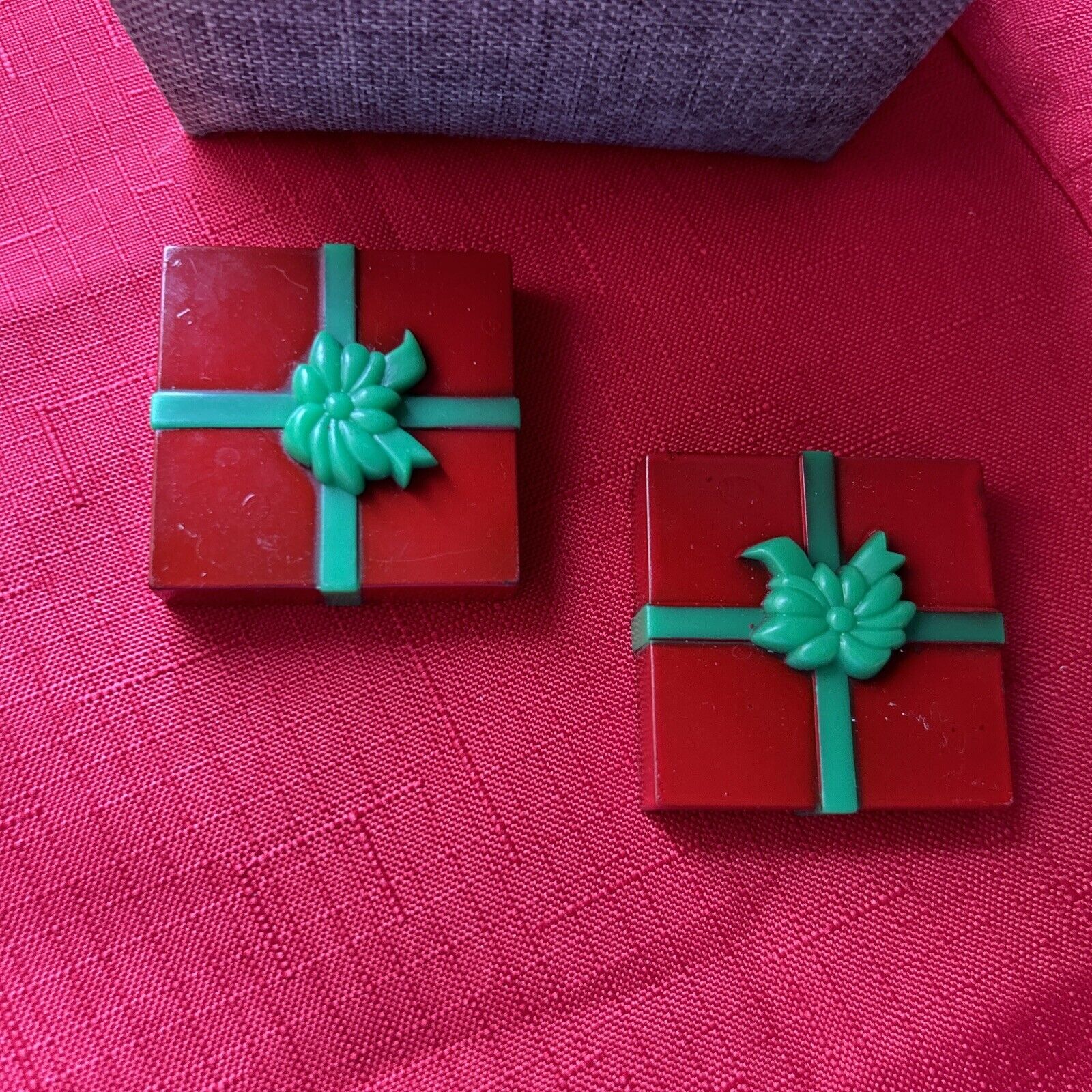 Lot of 2 Vintage Plastic Christmas Gift Refrigerator Magnets Made in Hong Kong