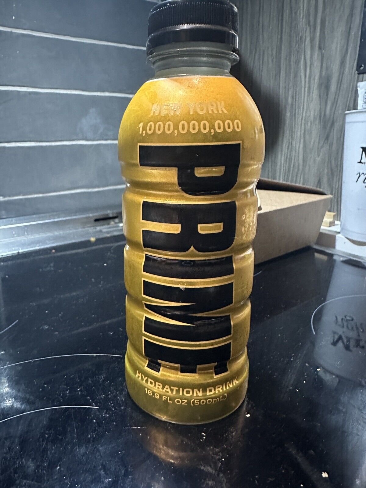 PRIME HYDRATION DRINK 500ml GOLD NYC 1 MILLION LIMITED  RARE Empty