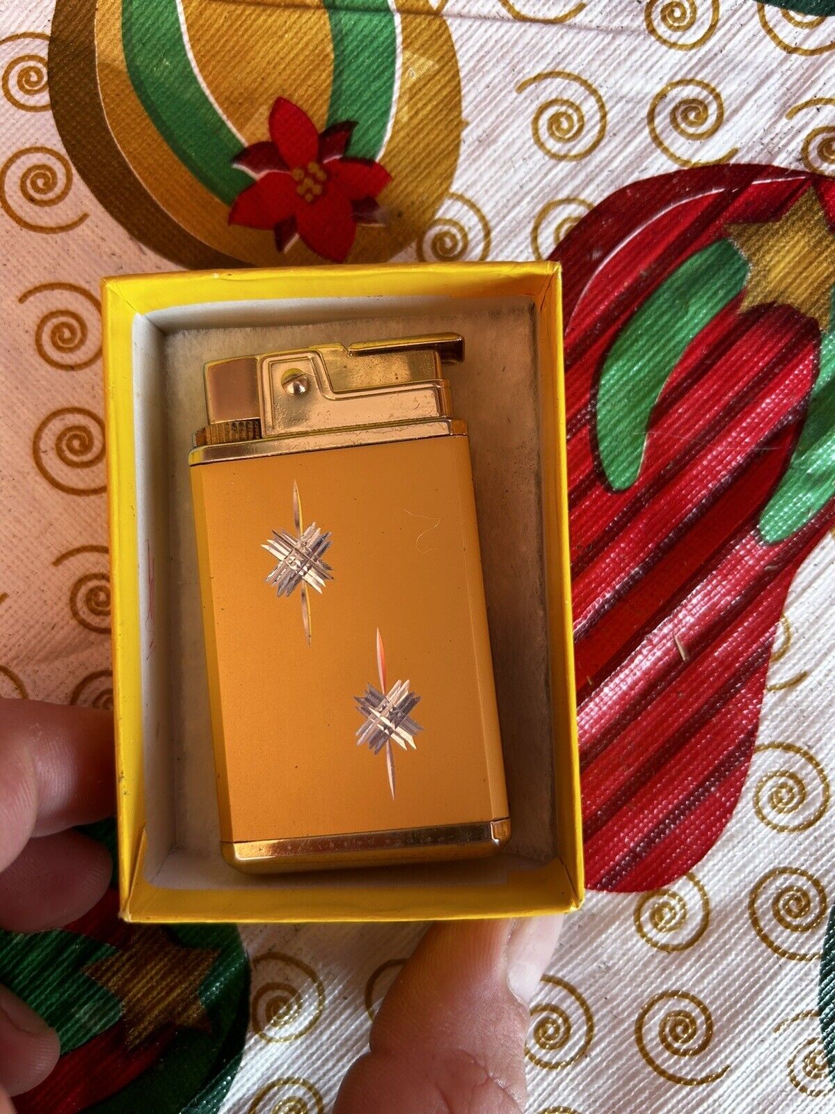 Antique Musical La Vie En Rose Gold Lighter