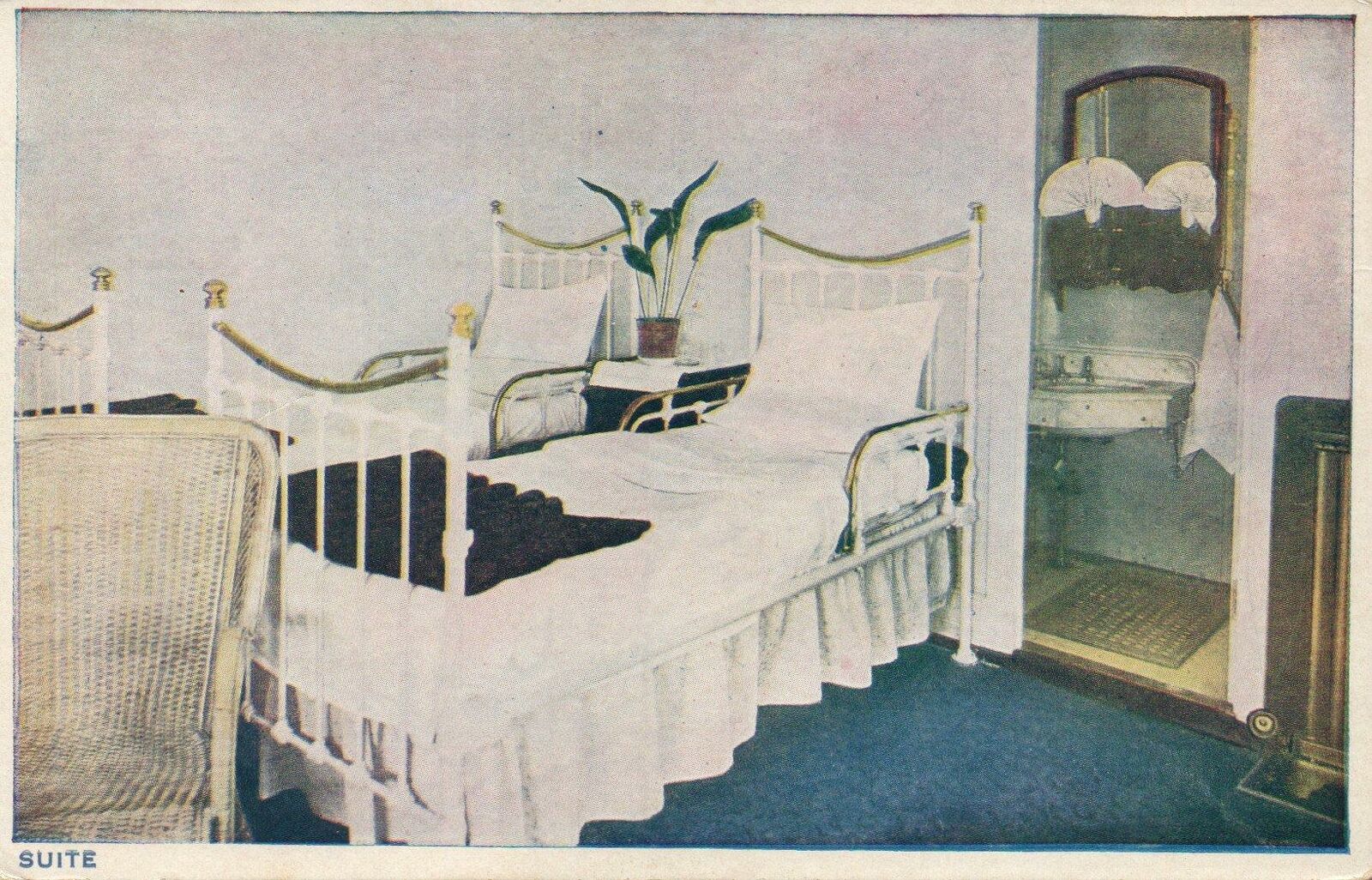 SCARCE VINTAGE BEDROOM SUITE ON BOARD UNITED FRUIT COMPANY\'S SS TIVIVES POSTCARD