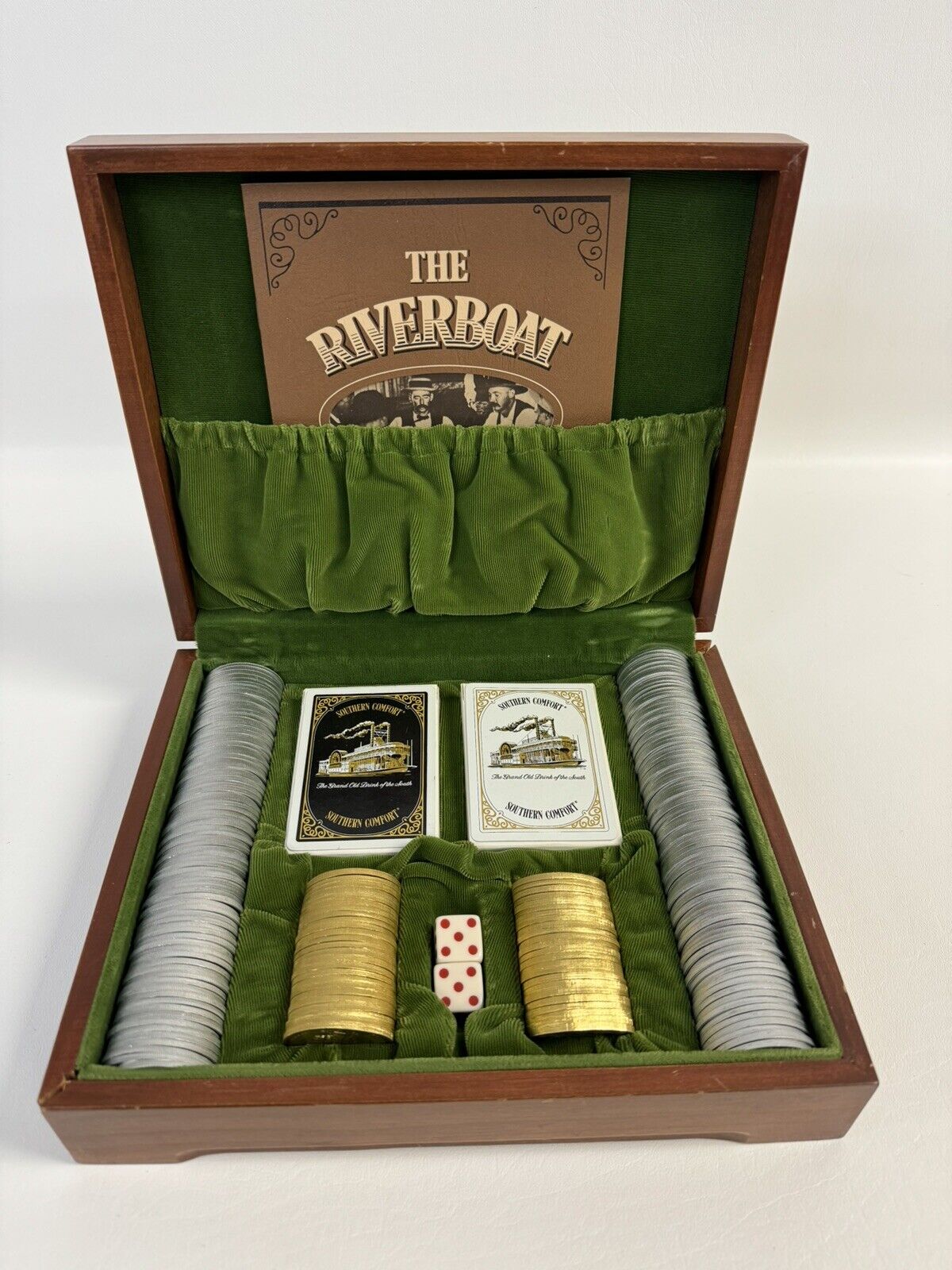 Vintage Southern Comfort The River Boat Poker Chip Set Wood Caddy w/ Cards READ