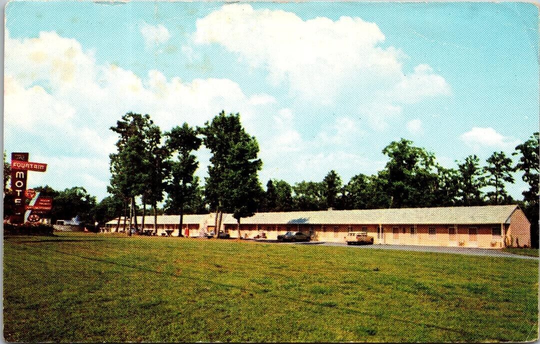 Vintage Lynchburg Virginia VA Vintage Postcard Fountain Motel Route 29