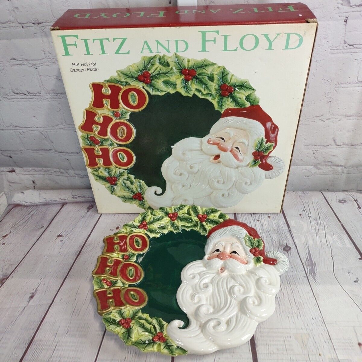 Fitz and Floyd Essentials HO HO HO Santa 9\