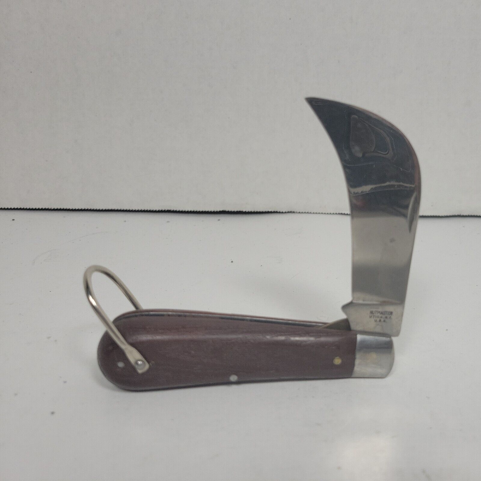 Vintage Kutmaster Utica Hawkbill Folding Pocket Knife W/Loop, New. Made in USA