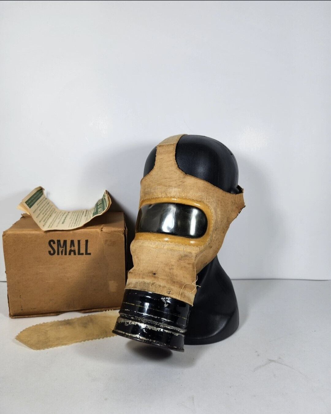 Canadian Ww2 General Civilian Respirator Gas Mask Small Bad Condition