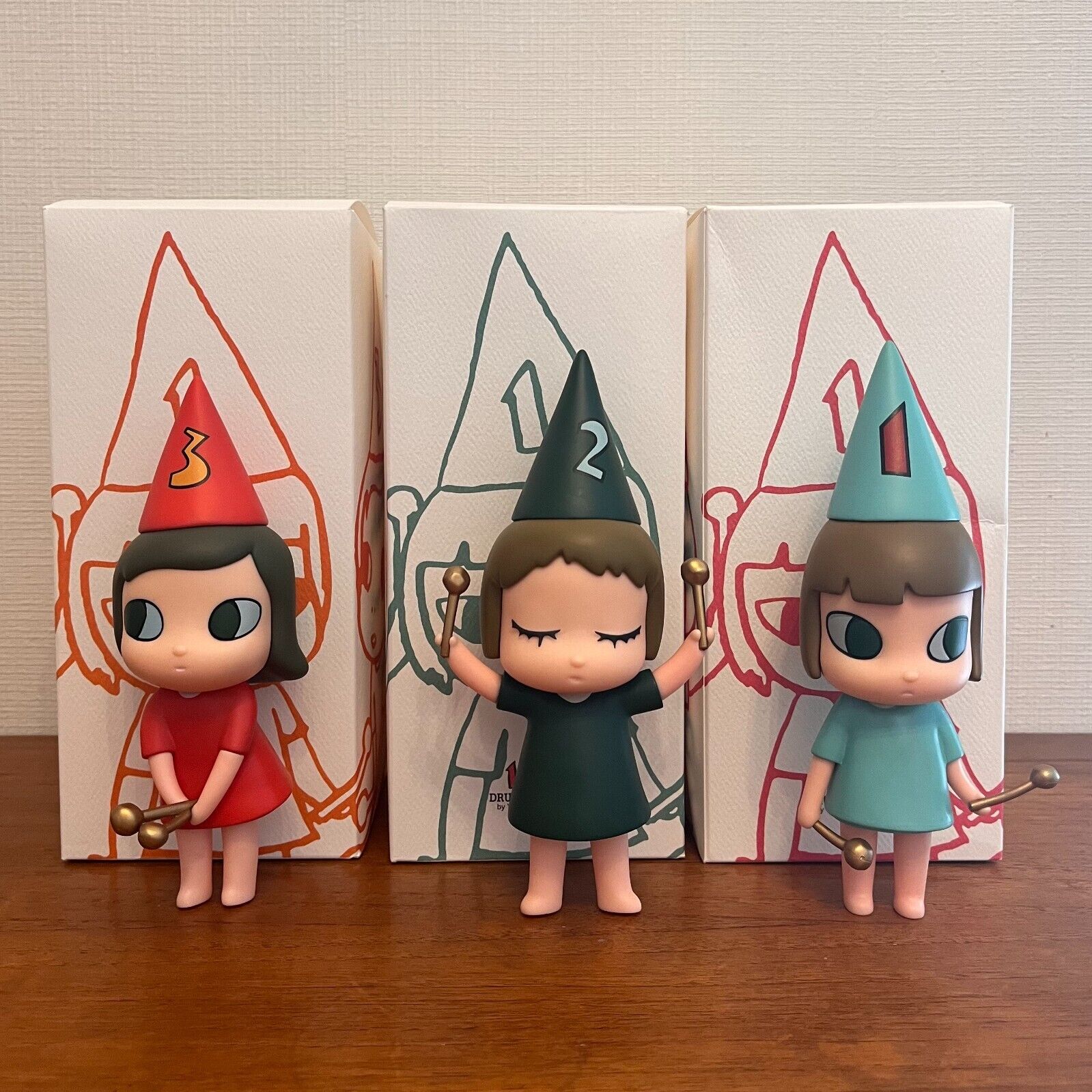YOSHITOMO NARA DRUMMING GIRLS 1 2 3 Figure Set of 3 PVC 15cm In Box Pre-Owned