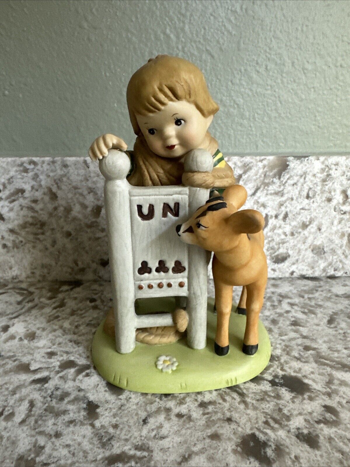 Vintage The U.N. Children 1979 Fritz From Austria Porcelain Franklin Figurine 