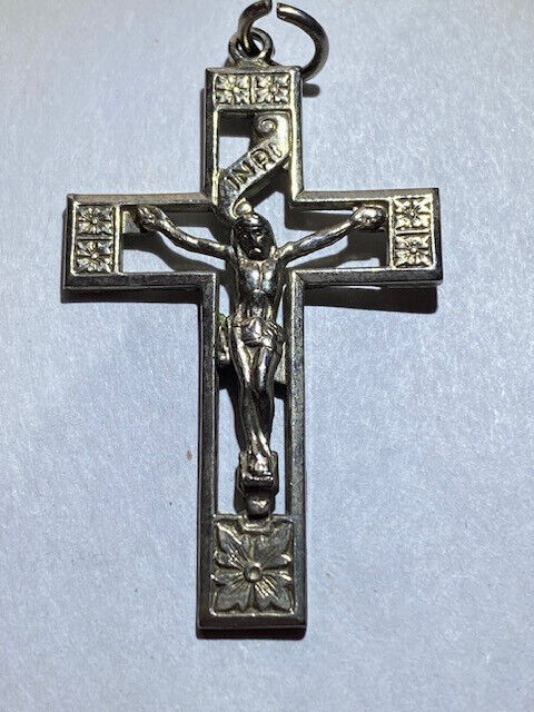 Lovely Vintage Cross Crucifix Pendant Charm *BNT541*