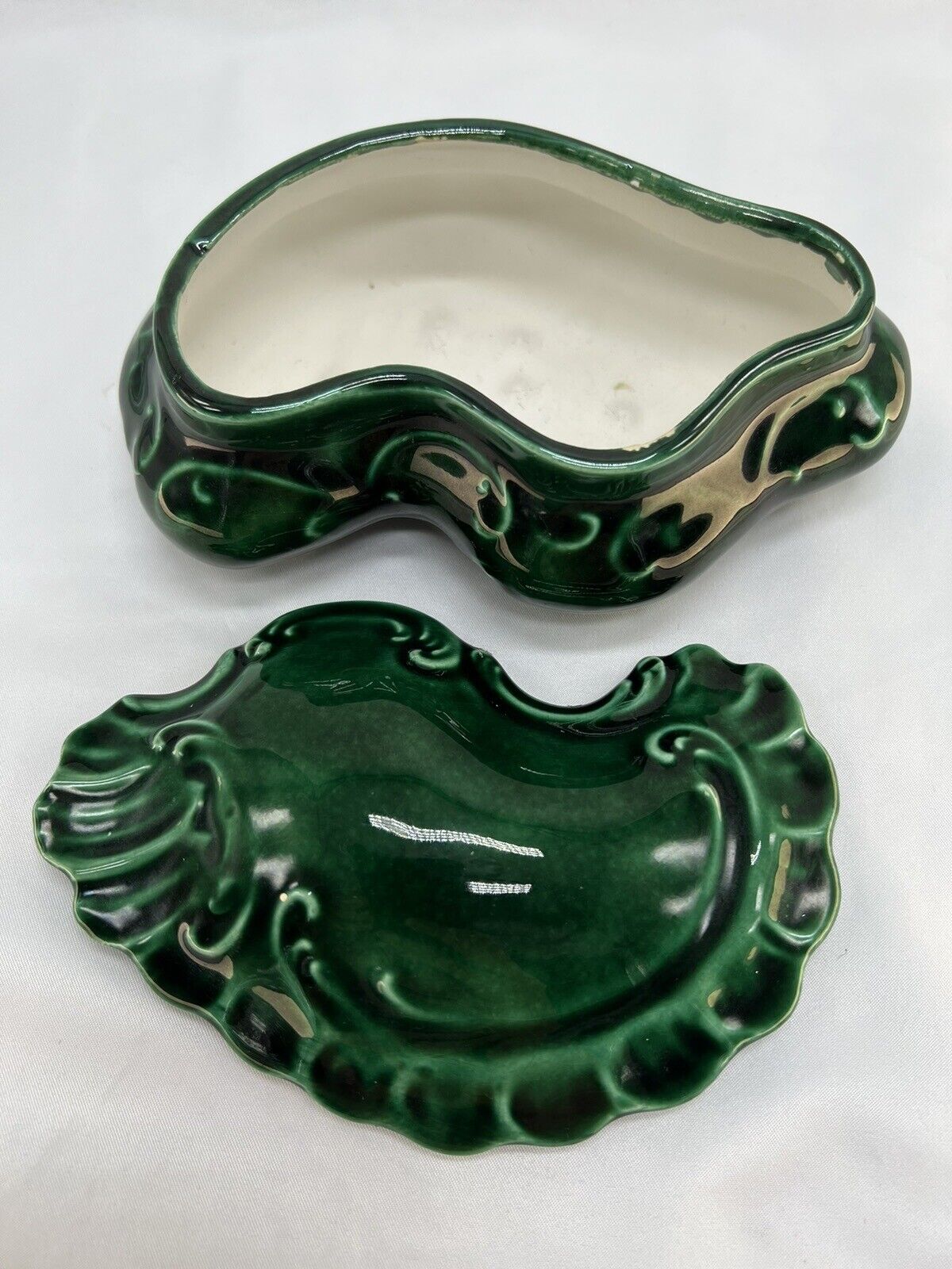 Trinket Box Vanity Jewelry Jar Lid Ceramic Emerald Green Scroll Shell MCM RETRO