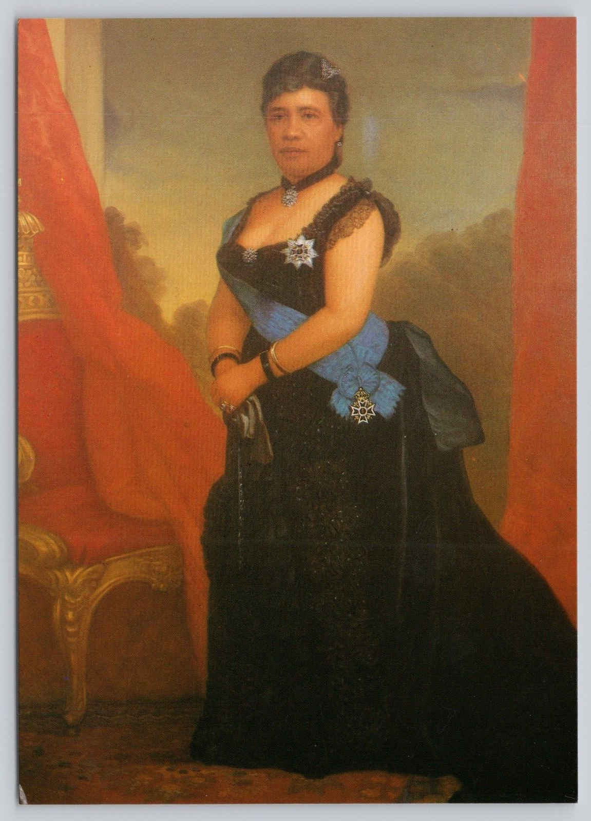 Postcard Queen Liliuokalani Wearing Star Cross Sash of the Knights Grand Cross