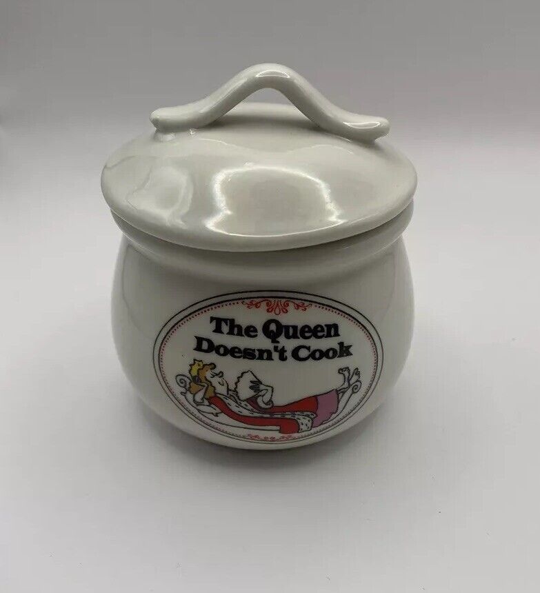 Vtg Alco Ind Funny Jar- The Queen Doesn’t Cook
