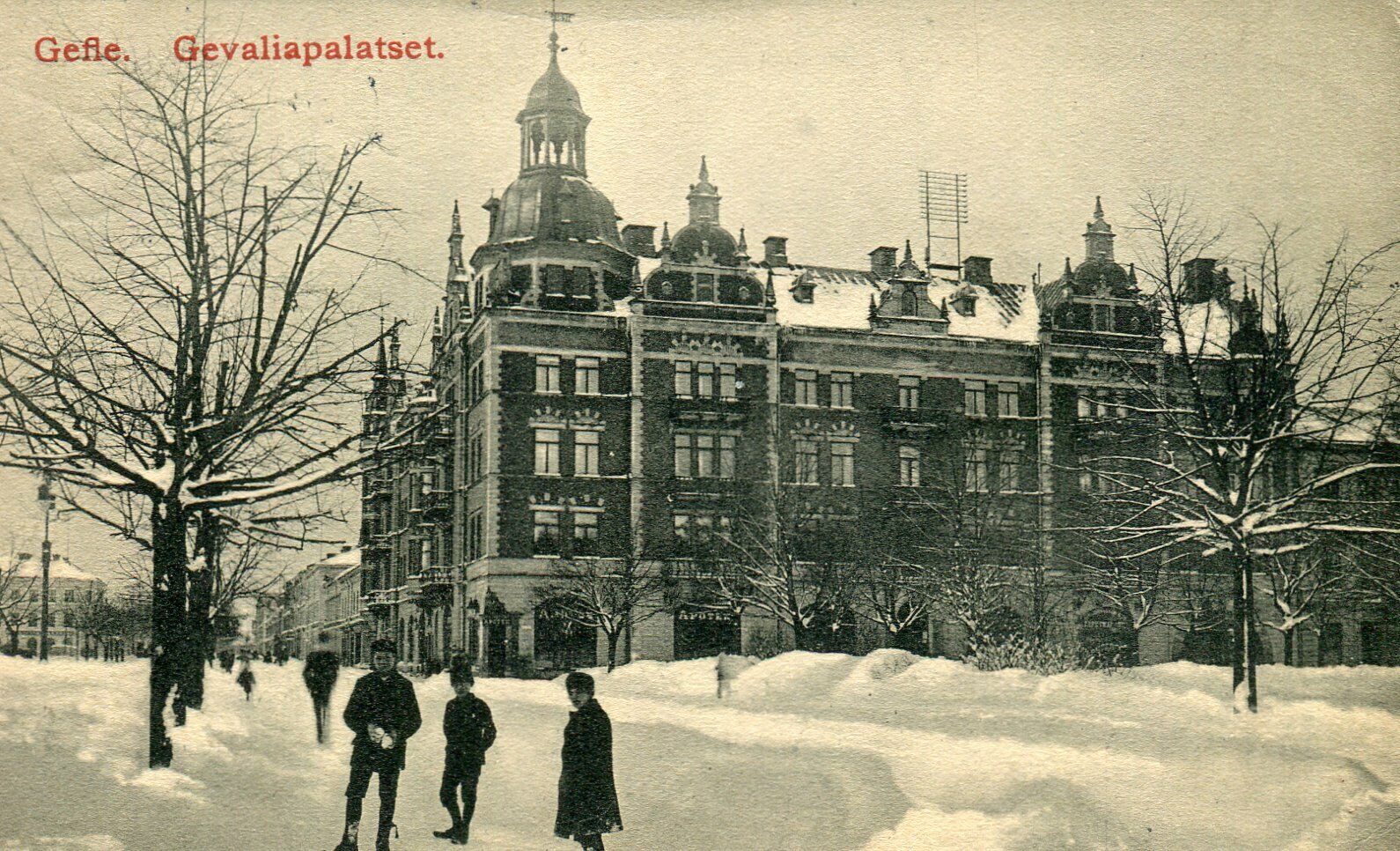 Sweden Gefle - Gevaliapalatset 1914 cover on postcard
