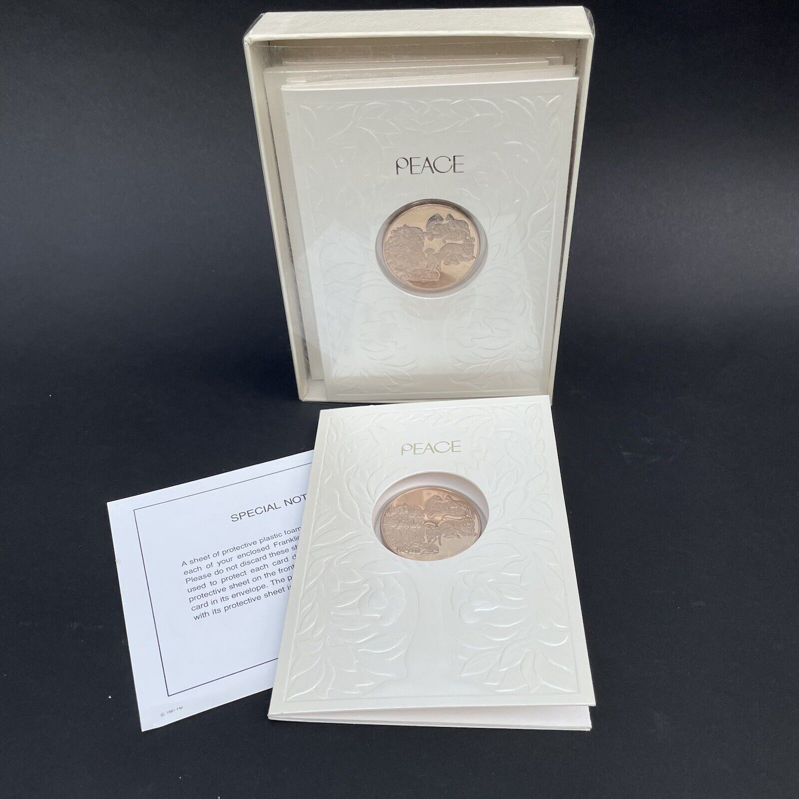 Vtg 1981 FRANKLIN MINT Gold Medallion Coin LION LAMB PEACE Isaiah 11:6 Cards