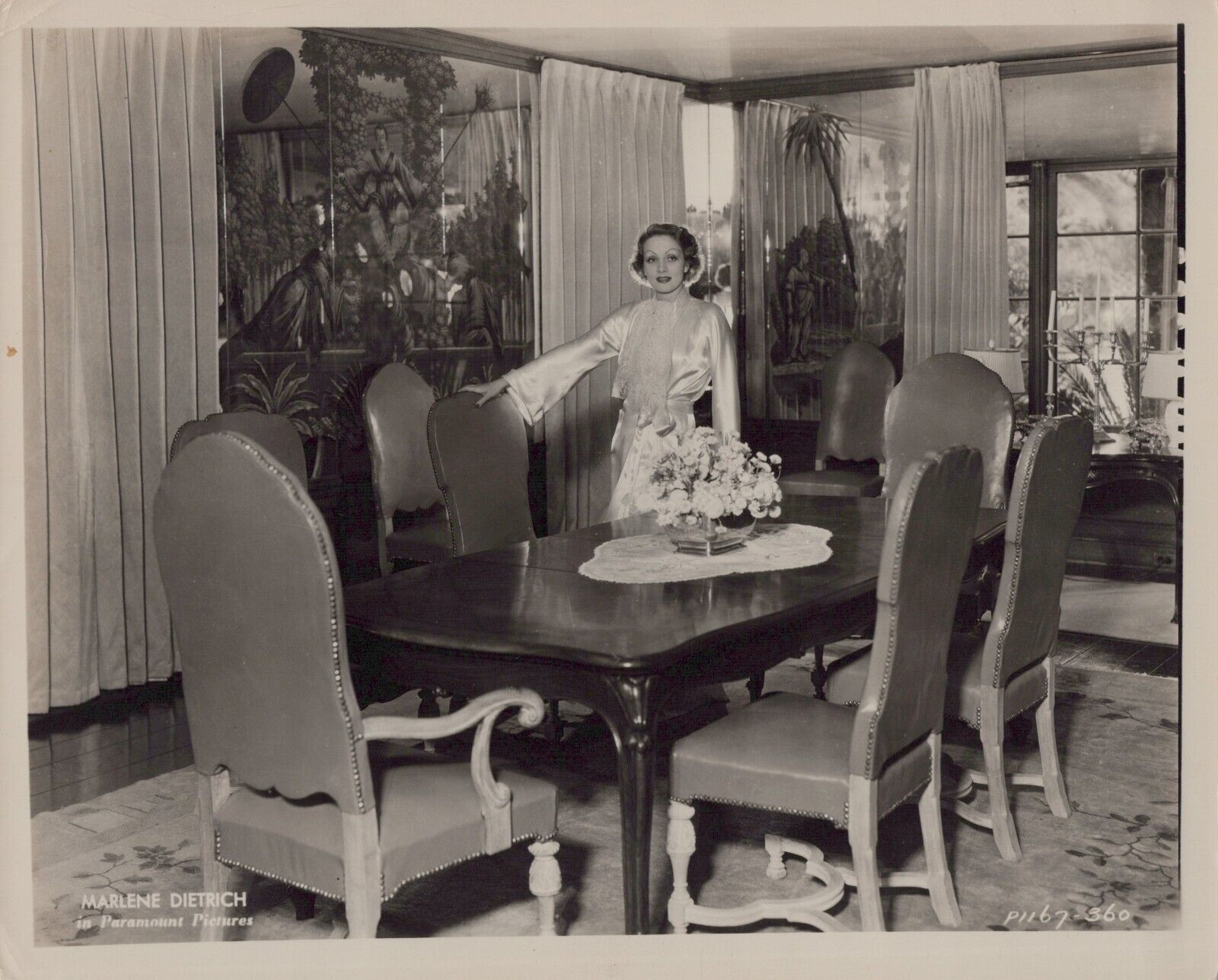 HOLLYWOOD BEAUTY MARLENE DIETRICH STYLISH POSE STUNNING PORTRAIT 1940s Photo C33