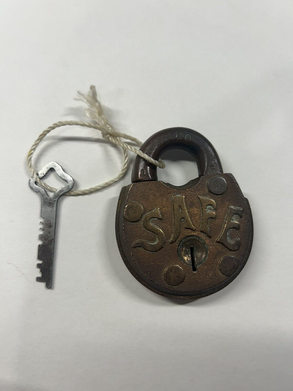 Antique Cast Brass SAFE PADLOCK CO.  Padlock Operable Key – Early 1900s