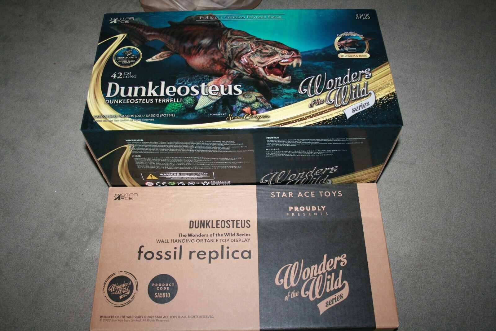 Star Ace X Plus Wonders of the Wild DUNKLEOSTEUS Deluxe Fossil Replica