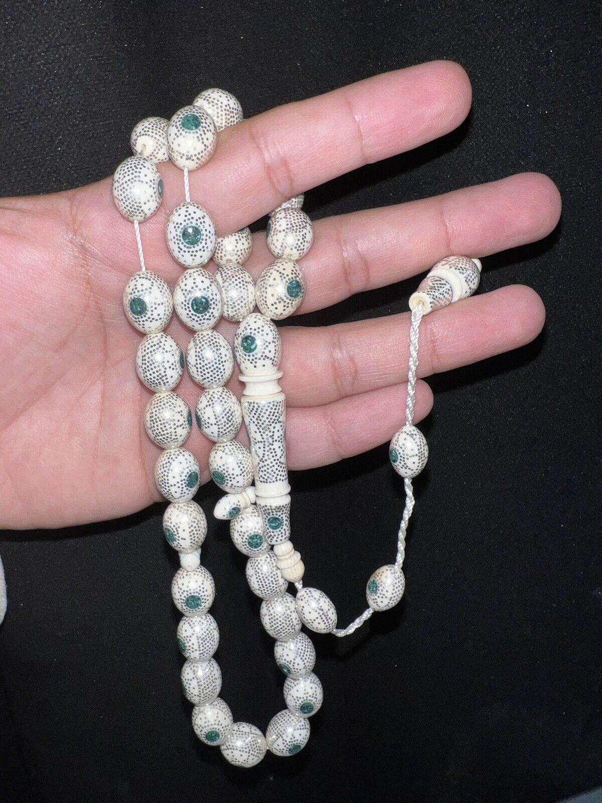 Prayer beads 33 Tarazan Iv ory Inlaid With Malachite and Silver 87 grams عاج