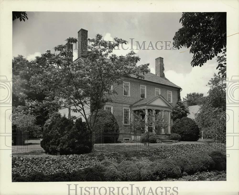 1952 Press Photo The Virginia home of Col. Fielding Lewis & his wife, Betty.