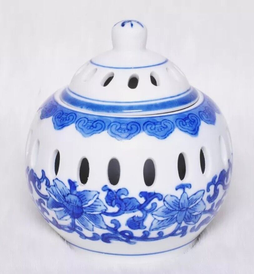Vintage Collectible Blue & White China Floral Ginger Jar Candle Holder
