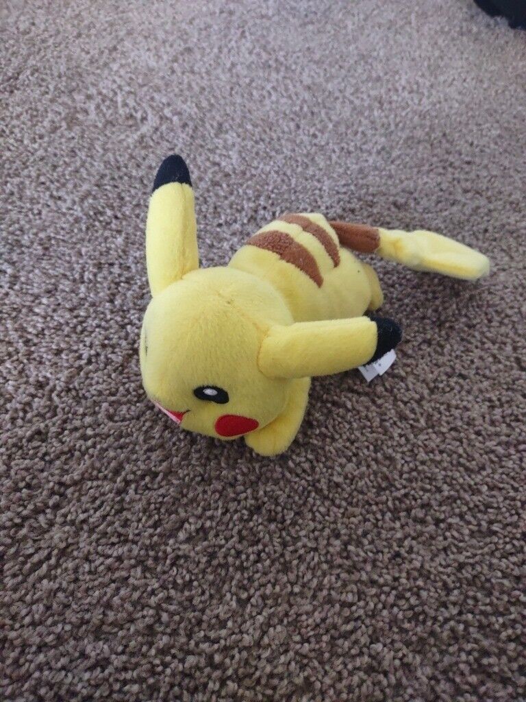 Pokemon Laying Running Pikachu Plush Stuffed Toy Figure 6\