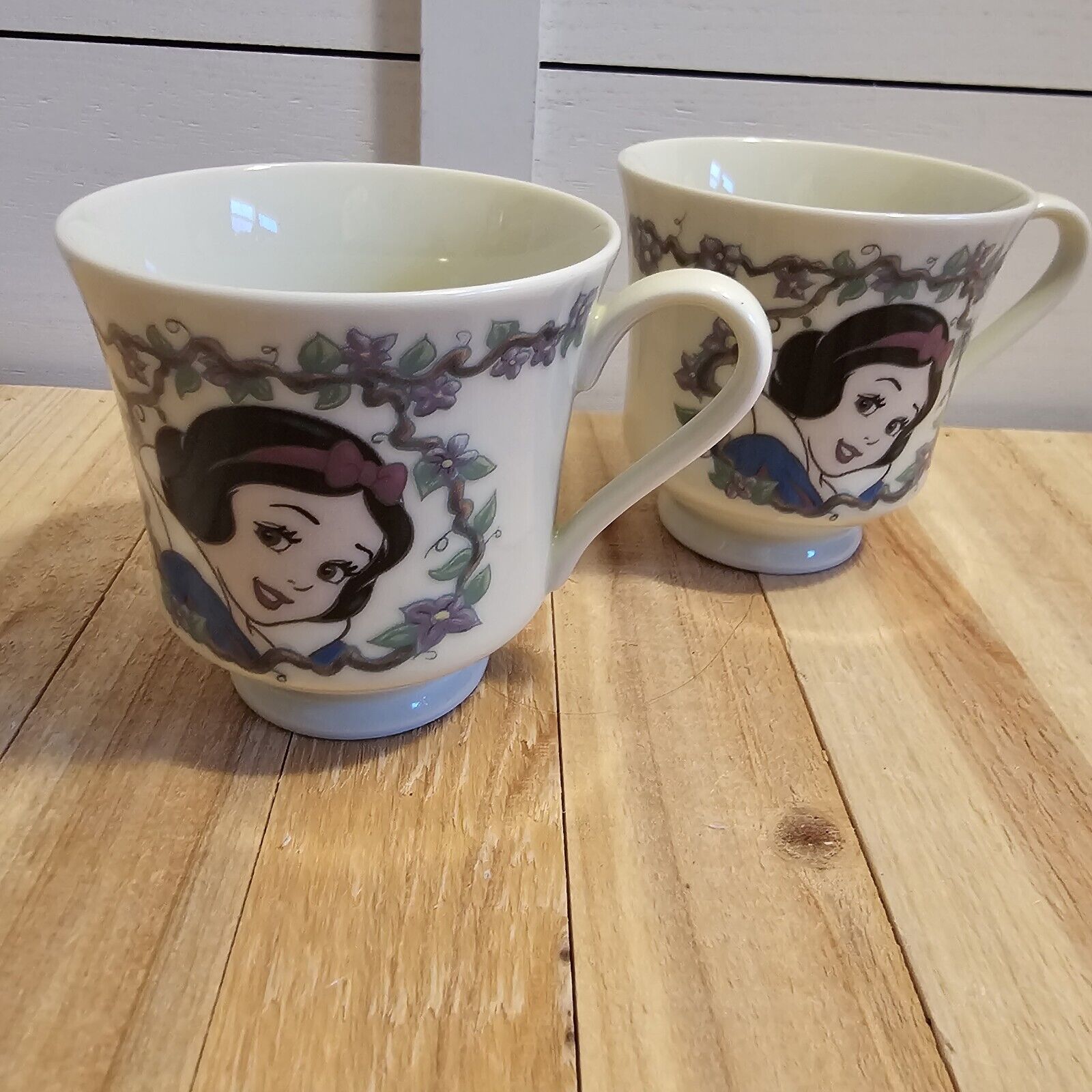 Beautiful Vintage The Walt Disney Gallery Snow White Tea Cup - Made In Japan