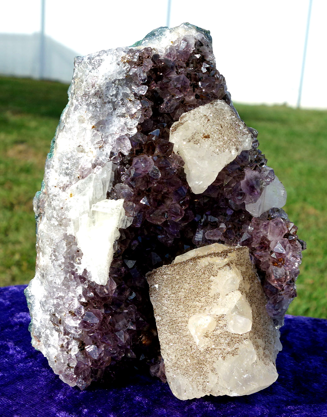 Uruguay AMETHYST Quartz Crystal Points with Big Natural CALCITE CUBES For Sale