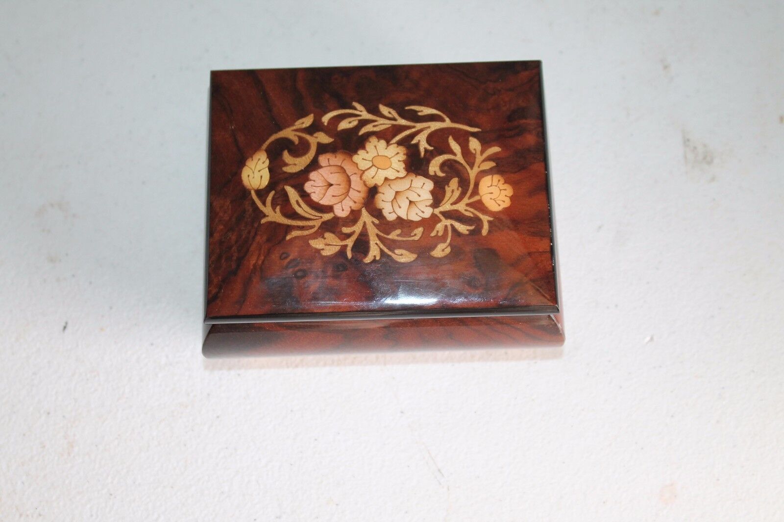 Ercolano Handcrafted Wooden  Music Box Flowers music Torna A Surriento As Is