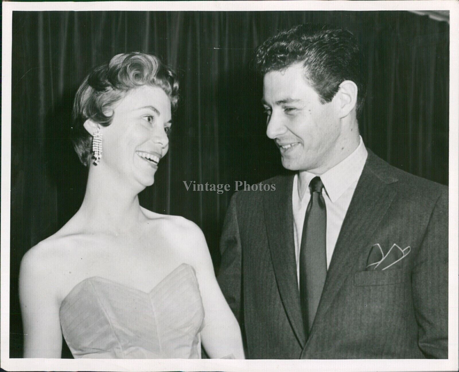 1955 Actor Heather Woodard Eddie Fisher Miami Fl Winner Radio 8X10 Vintage Photo