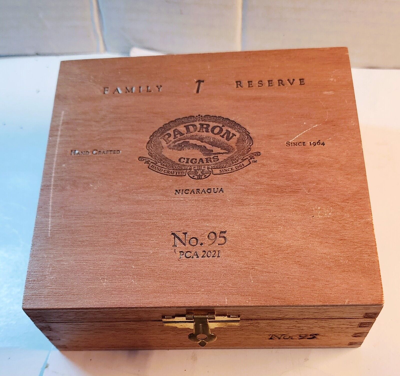 Padron Family Reserve No. 95 Empty Wood Cigar Box 6.75\