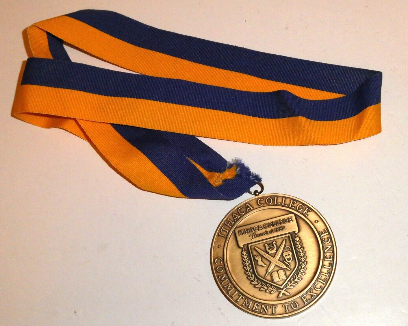 ITHACA COLLEGE Class of 2006 graduation medal medallion HEAVY 8 ounces