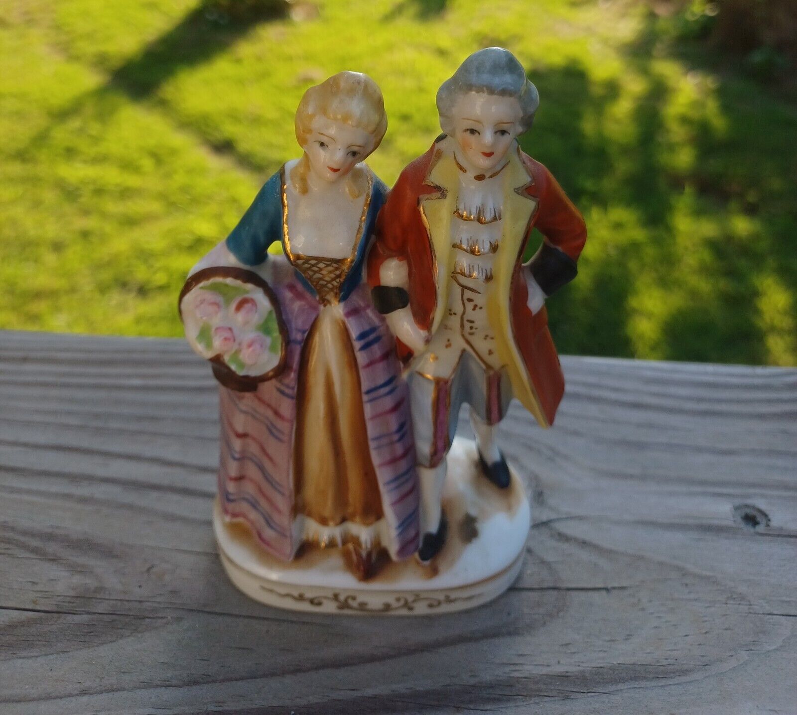 Vintage Occupied Japan Porcelain Figurine Colonial Couple Hand Painted Glossy 
