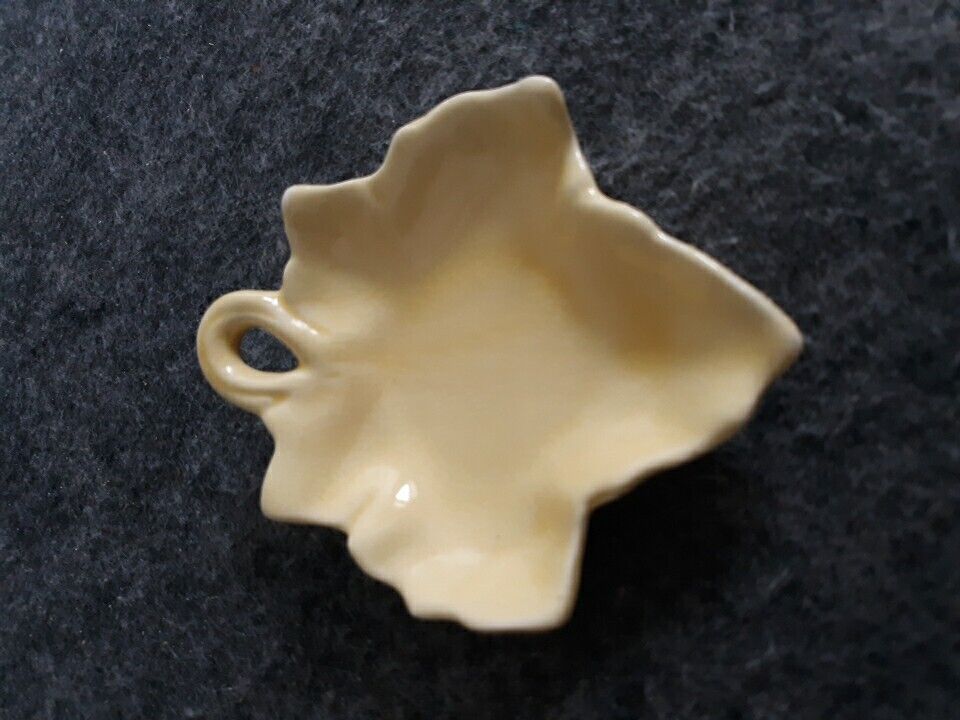 Vintage Small Trinket Dish  Leaf Shaped Yellow Glaze Made In USA