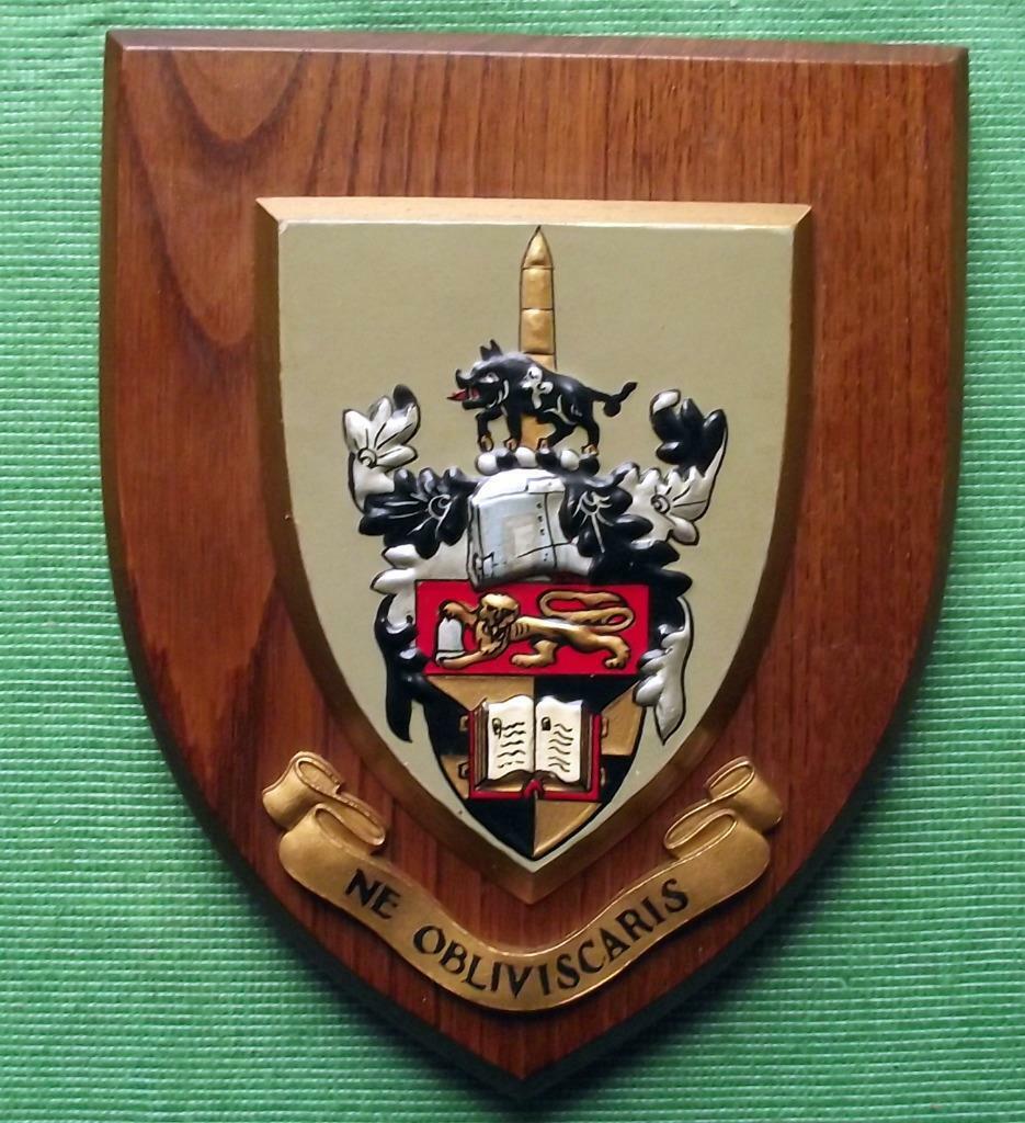 Vintage University CAMPBELL COLLEGE BELFAST School Crest Shield Plaque z