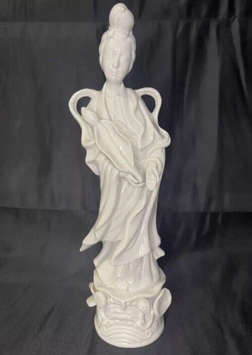 Vintage Asian Chinese Goddess Of Mercy, QUAN YIN White Porcelain Statue Figurine