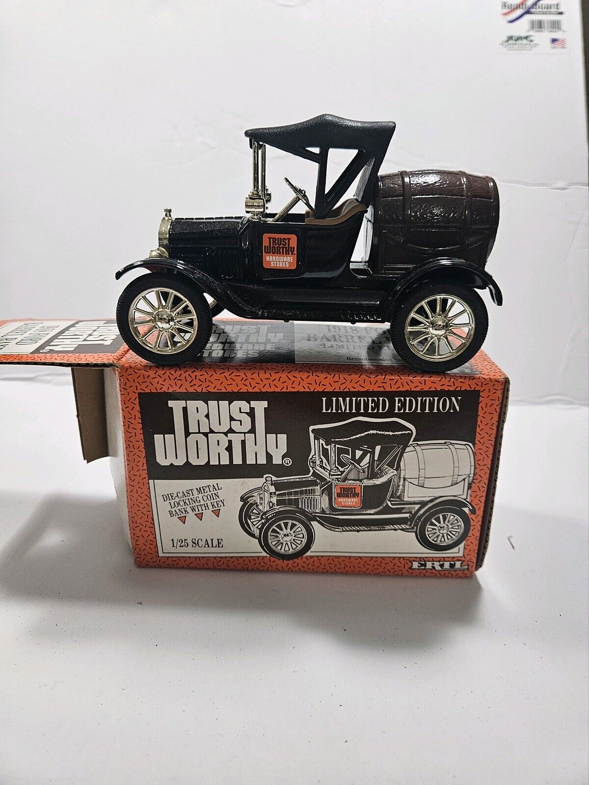 Ertl Die cast Trustworthy 1918 Ford Barrel Truck  New In Box Collectible Bank