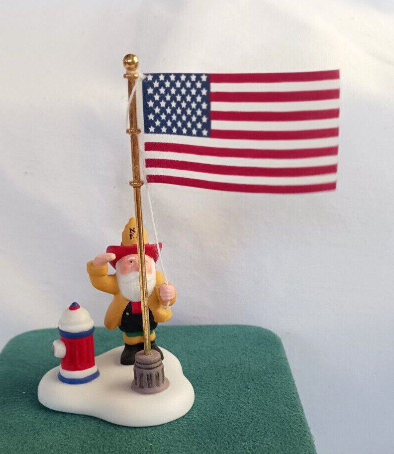 Department 56 Raising The Flag At The North Pole/The Heritage Village Collection