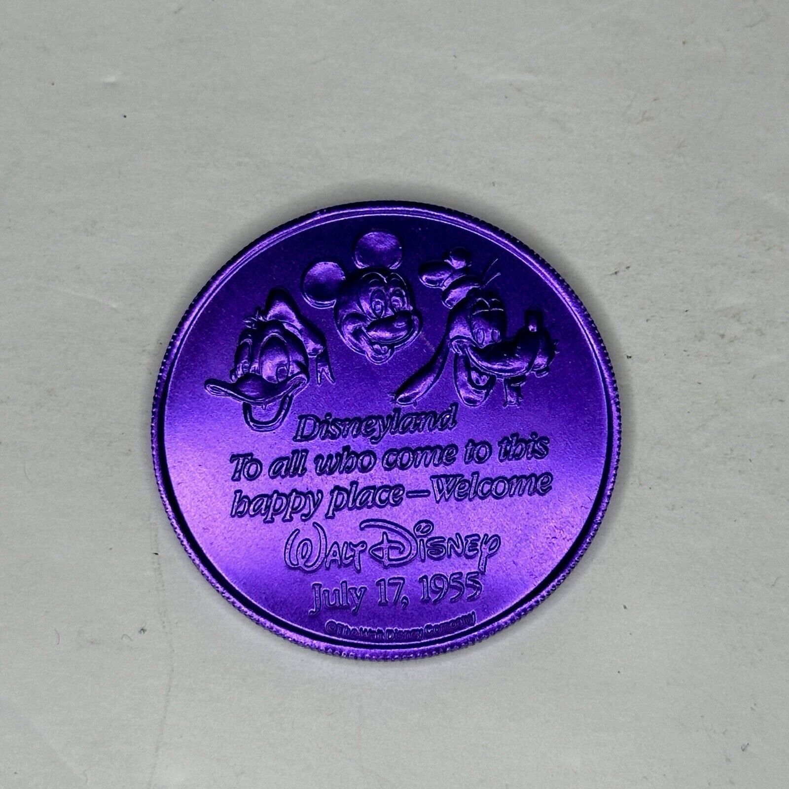 1955 1990 Walt Disneyland Mickey Goofy 35 Years of Magic Purple Token Coin
