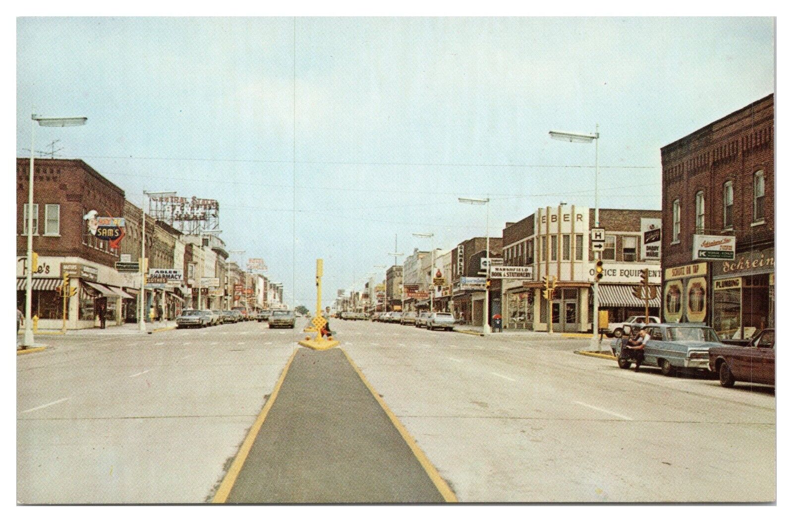 Vintage Central Avenue Marshfield Wisconsin Postcard Unposted Chrome