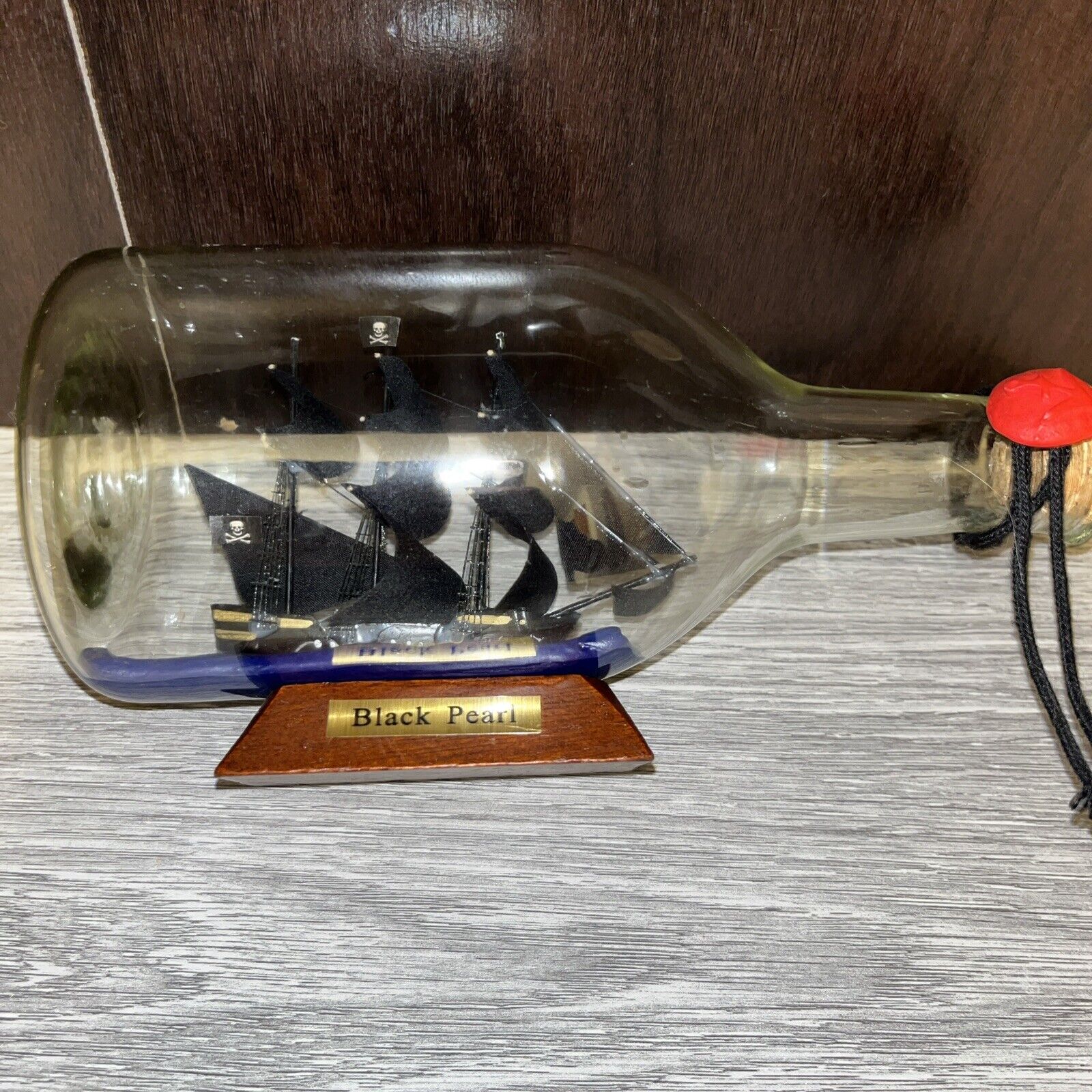 Black Pearl Model Ship in a Glass Bottle 11\