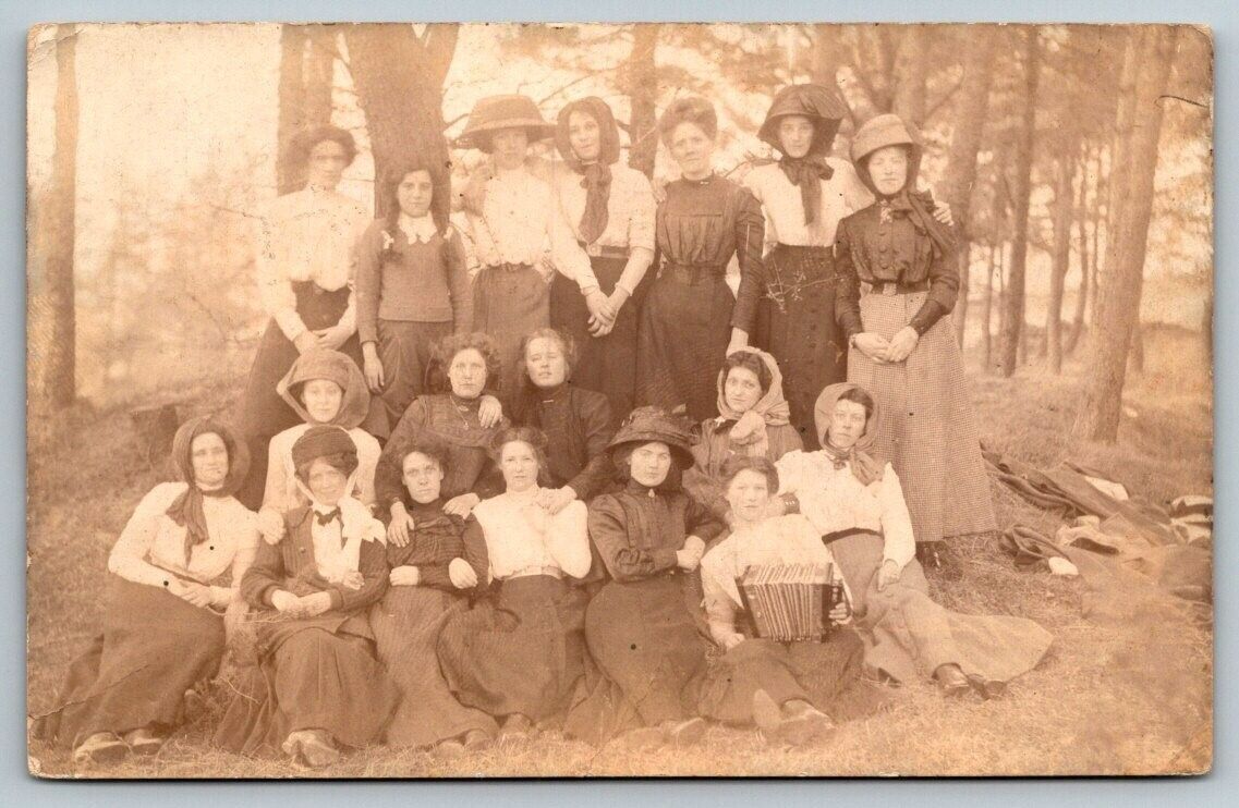 RPPC  Group Picture of Pretty Ladies Women   Postcard  c1910